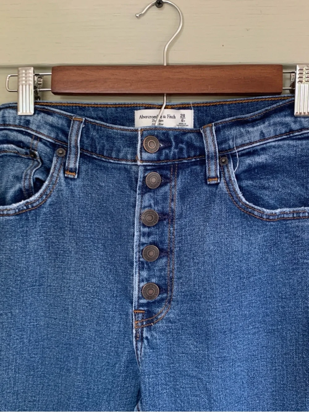 Abercrombie & Fitch The Mom high-rise jeans straight leg raw hem sz 28 EUC 6 - Picture 6 of 16